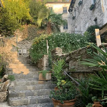 Giulio's Place, Cozy View Apartman Maccagno